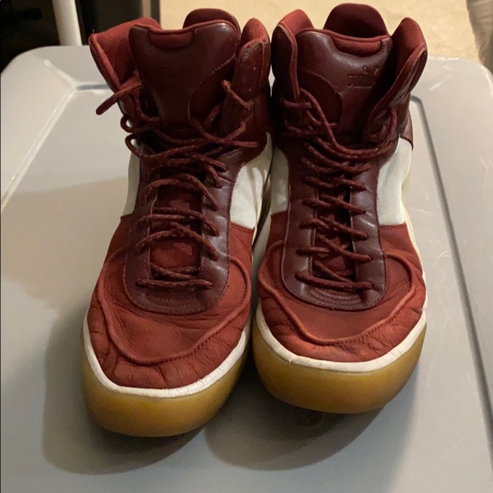 Alexander McQueen Pumas